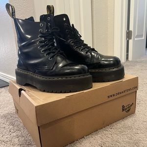 Doc Martens Jadons polished smooth black